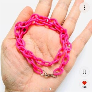 Hot Pink Plastic Chain Link Accessory